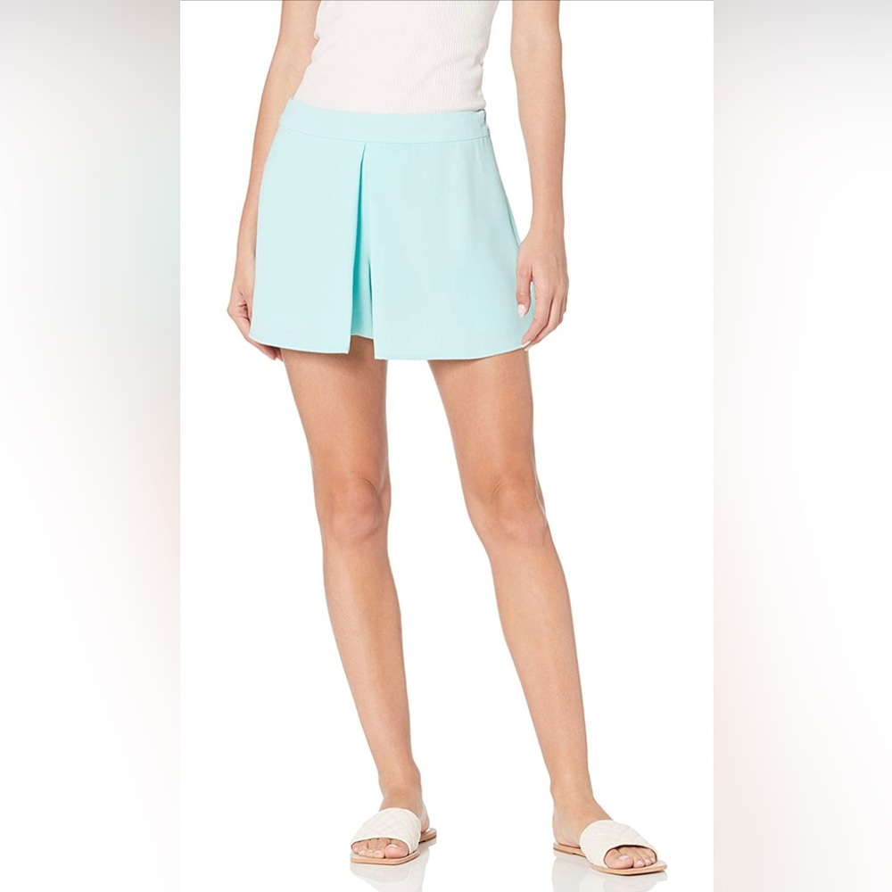 Trina Turk Skirted Short